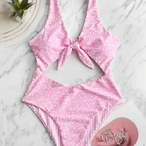 ZAFUL Dalmatian Stripes Reversible Tie Front Cut Out Swimsuit